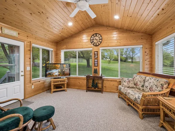 1908 Prairie Hill Rd, Saint Cloud, MN 56301