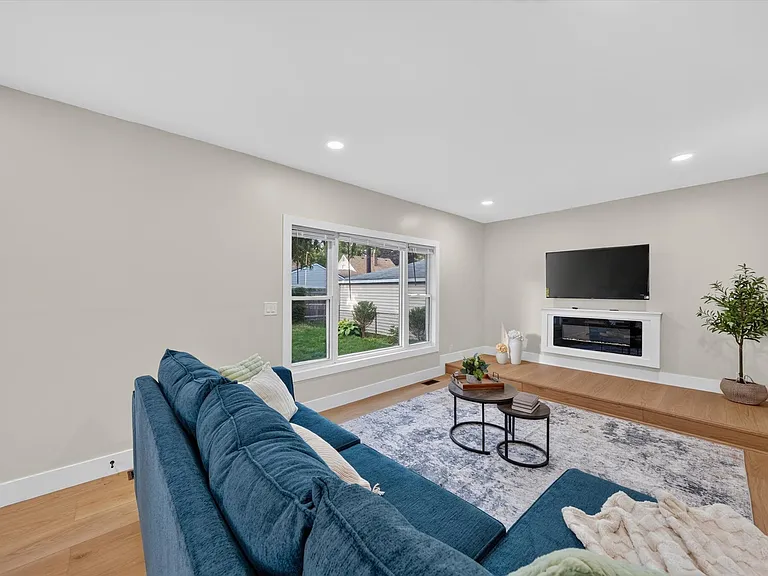 2115 E Hudson Ave — Photo 14