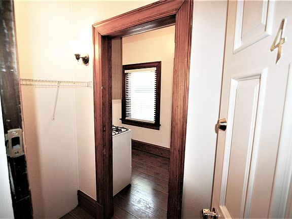 2nd image of 1423 Race St APT 4
