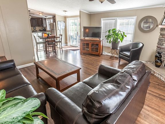 2nd image of 2 Sharon Dr #202