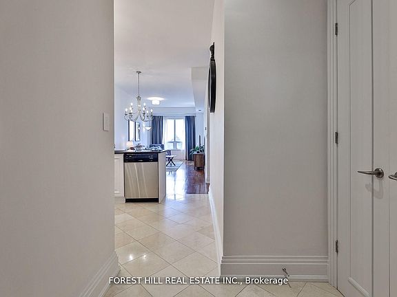 2nd image of 99 Avenue Rd #1006