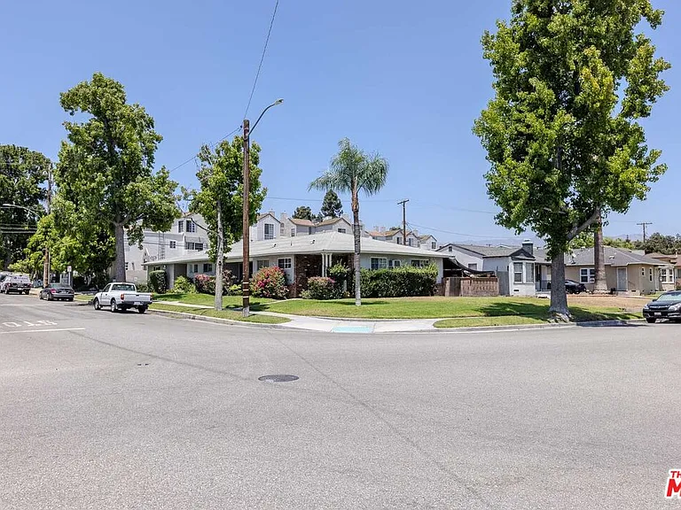 302 N Maple St — Photo 30