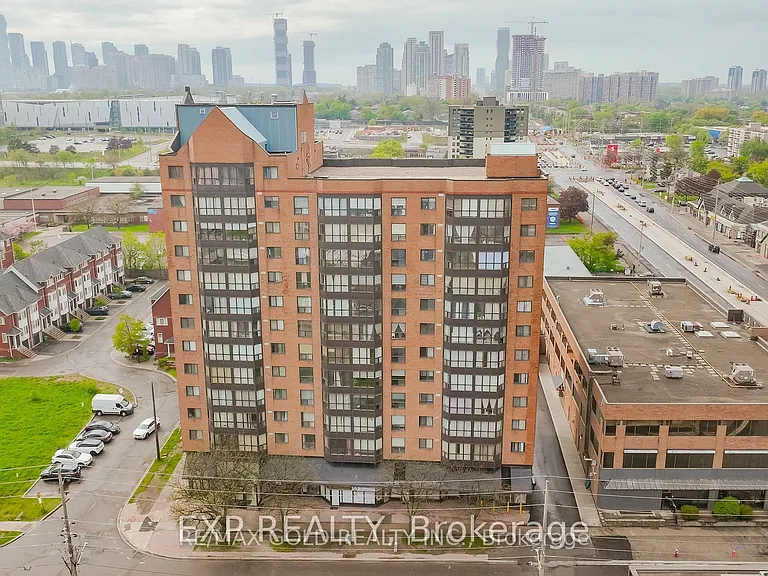 25 Agnes St #201 — Photo 2