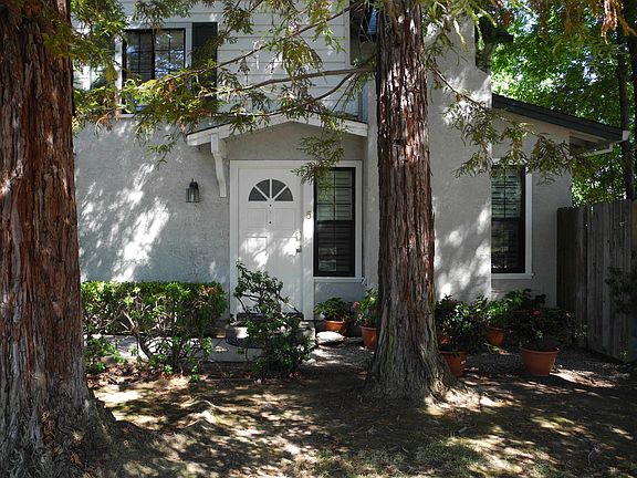 3rd image of 2575 Meadow Ln APT 5