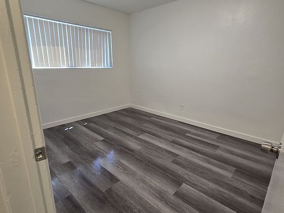 2nd image of 5036 Linden Ave APT 3