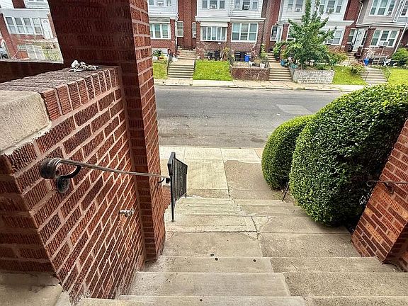 4th image of 207 W Nedro Ave