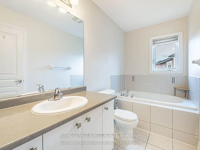 37 Aspen Hills Rd — Photo 21