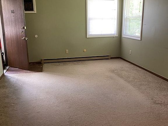 5th image of 846 S Diamond St #12