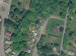 12 Curtis St, Springfield, VT 05156