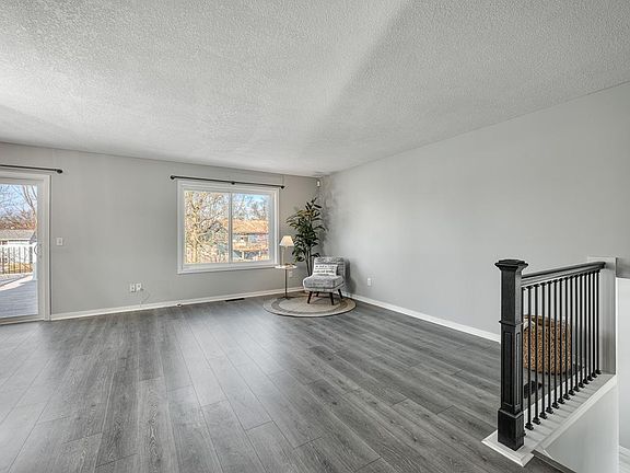 3rd image of 3265 Norway Dr S