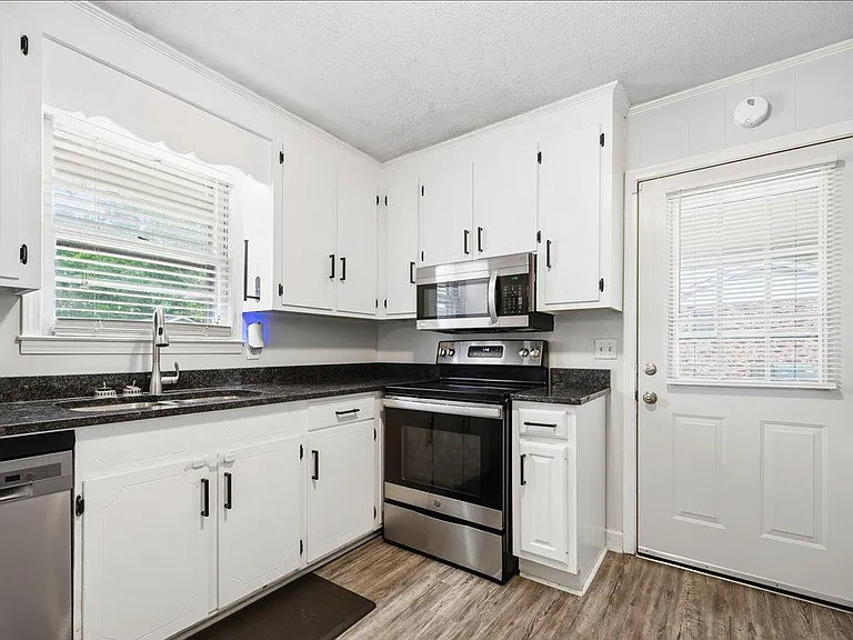 1007 Greenleaf Rd — Photo 9