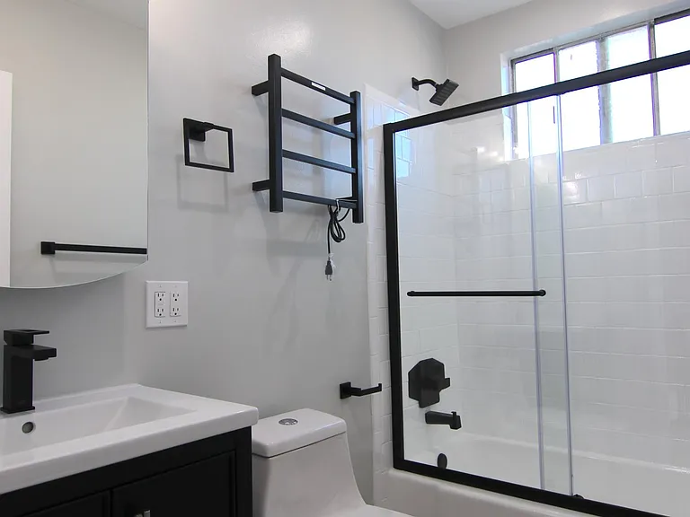 120 Roswell Ave #12 — Photo 68
