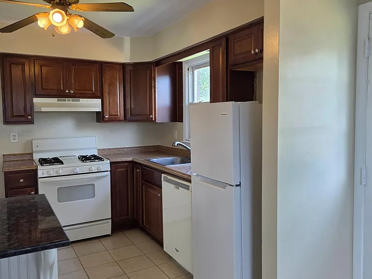 8 Chester Ct — Photo 10