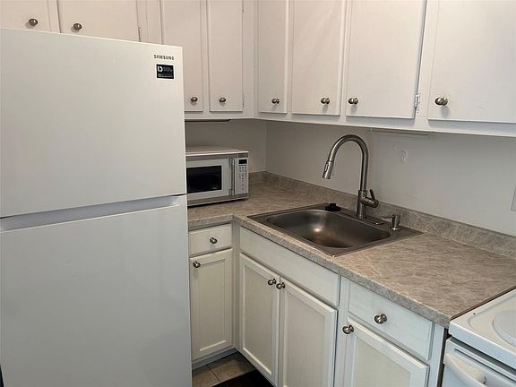 5th image of 1851 NE 62nd Street #501