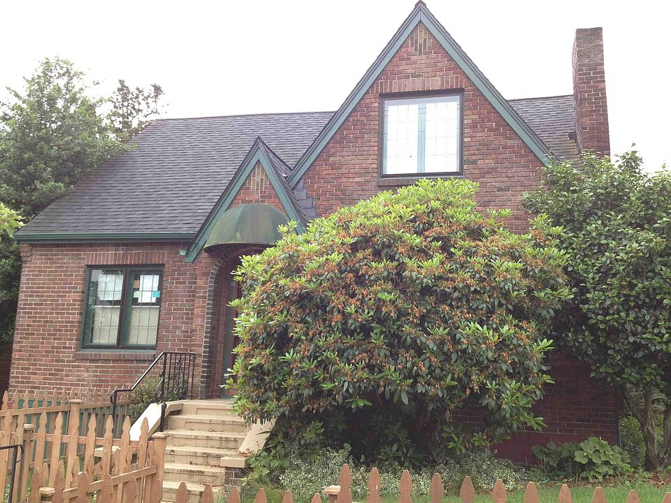 2nd image of 1701 NE 80th St