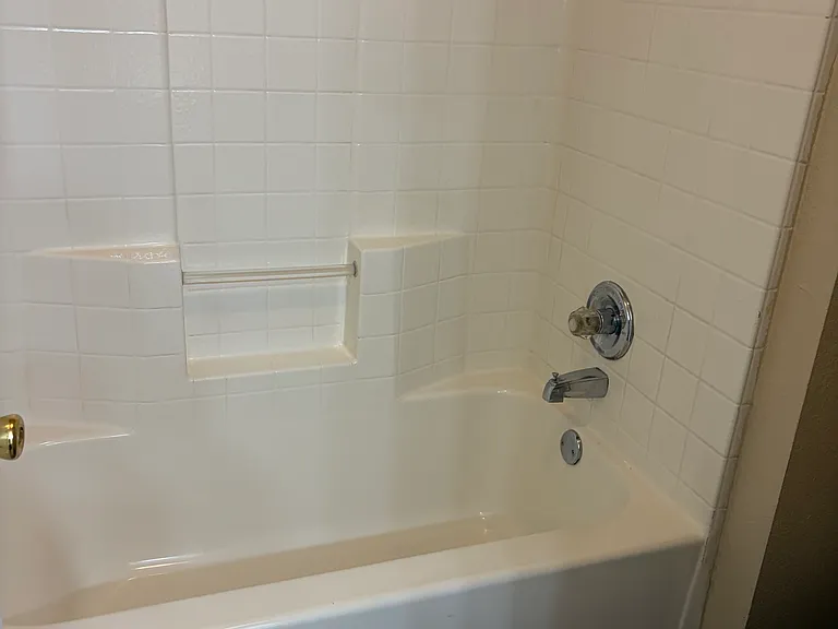 320 S Center St #101 — Photo 6