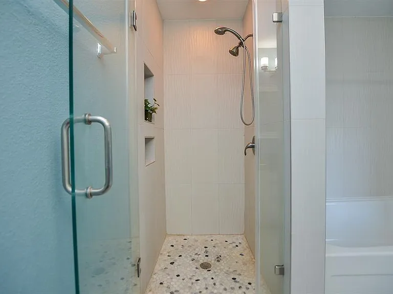 2219 Gable Hollow Ln — Photo 39