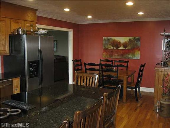 4th image of 506 Niston Ln