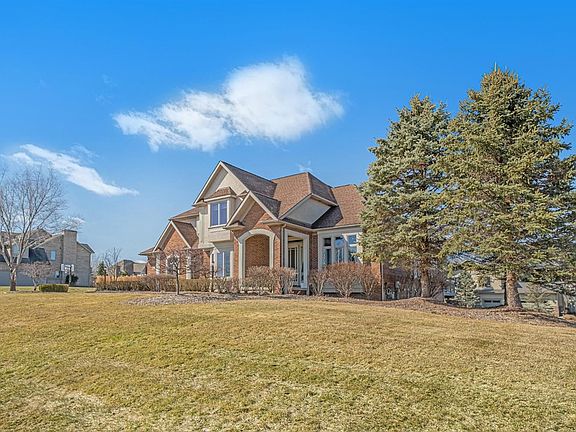 3rd image of 3821 Preserve Dr