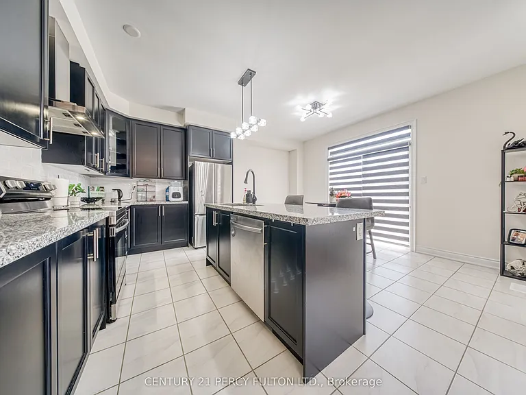 1223 Plymouth Dr — Photo 10