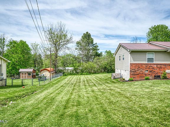 2nd image of 34 Meadowview Ln