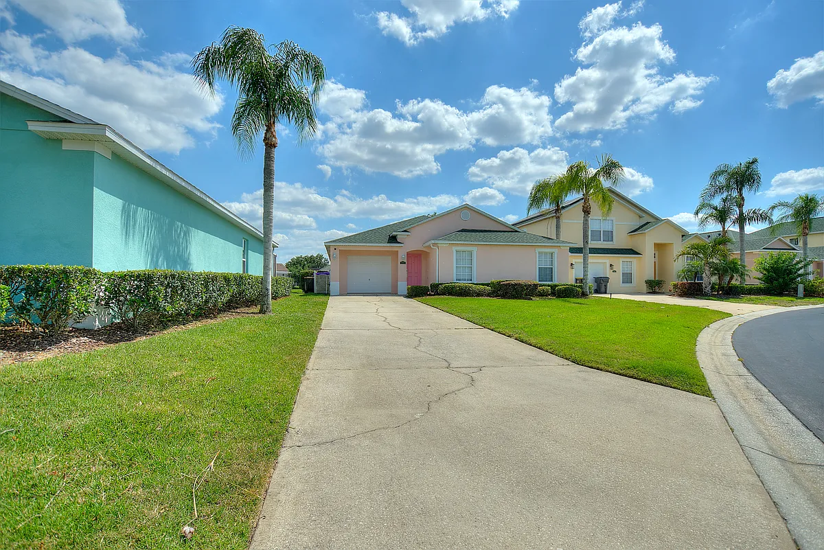Building Photo - 916 Reserve Pl #1