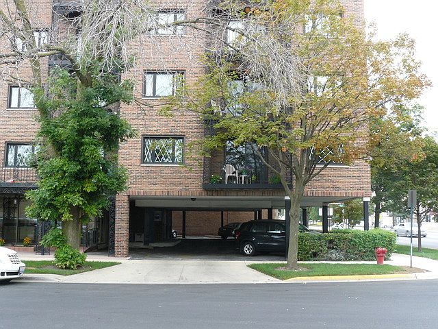 1st image of 1601 N 76th Ct