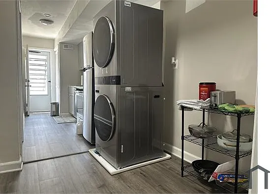 1607 Levis St NE #1 — Photo 15