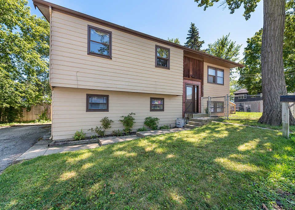 1st image of 33707 N Lake Shore Dr