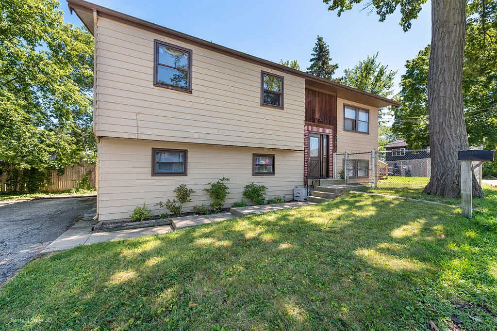 33707 N Lake Shore Dr photo 1