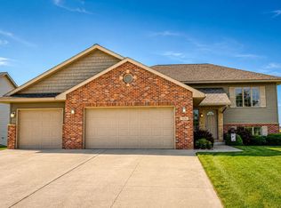 1324 Augusta Dr, Mankato, MN 56001