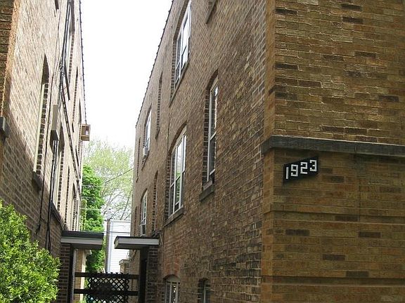 FRONT BLDG ENTRANCE