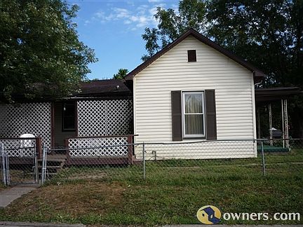end view w/side porch