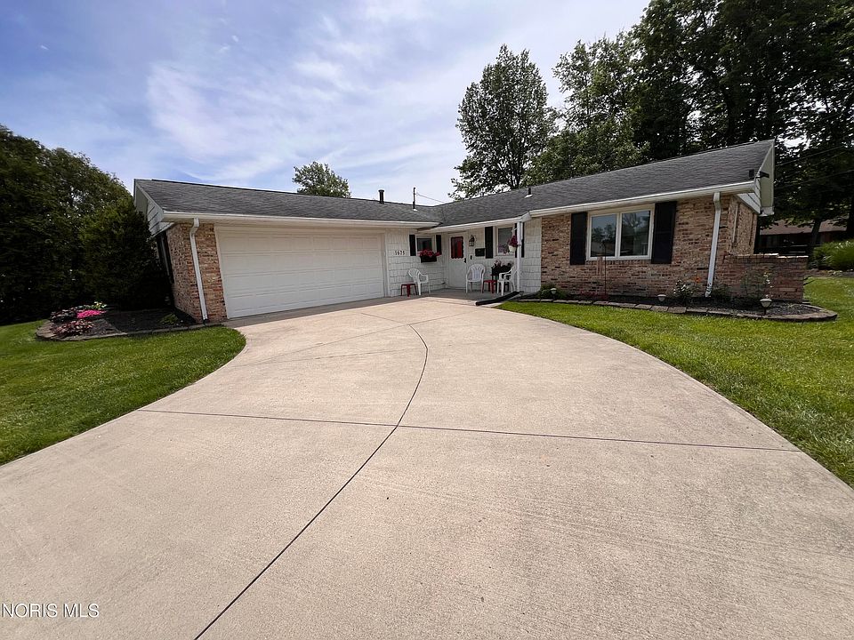 1st image of 1675 Rebecca Dr