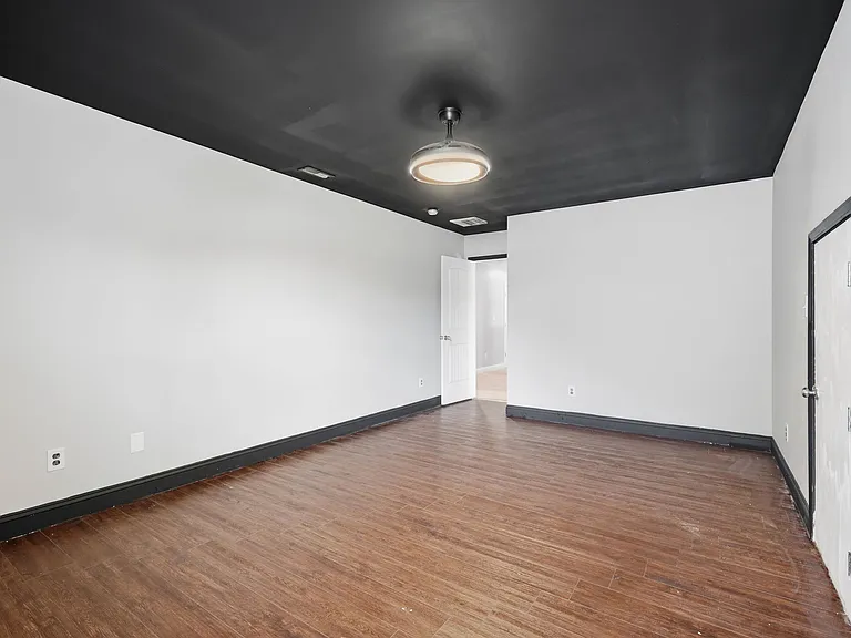 1541 Gallant Fox Ct — Photo 42