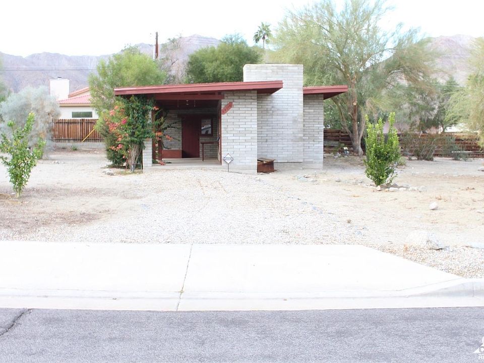 1st image of 54710 Avenida Velasco