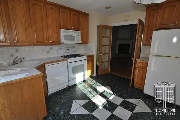 Rented by Welcome Home Real Estate | media 2