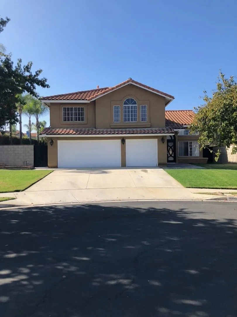 Absolutely stunning, decked out pool home in Corona won't last! — Photo 1