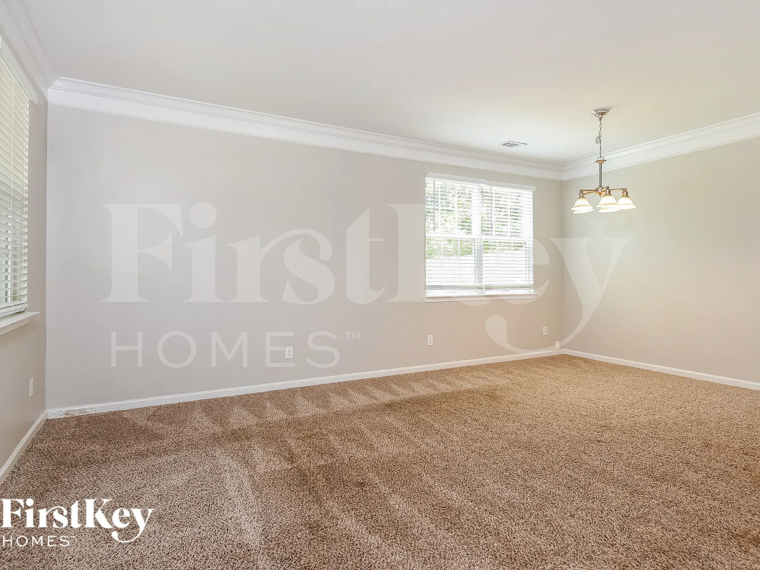 4 bed, 2.5 bath, 3540 sqft, $2,220 — Photo 2