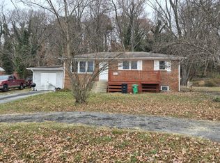 5004 Meadowbrook Dr, Suitland, MD 20746