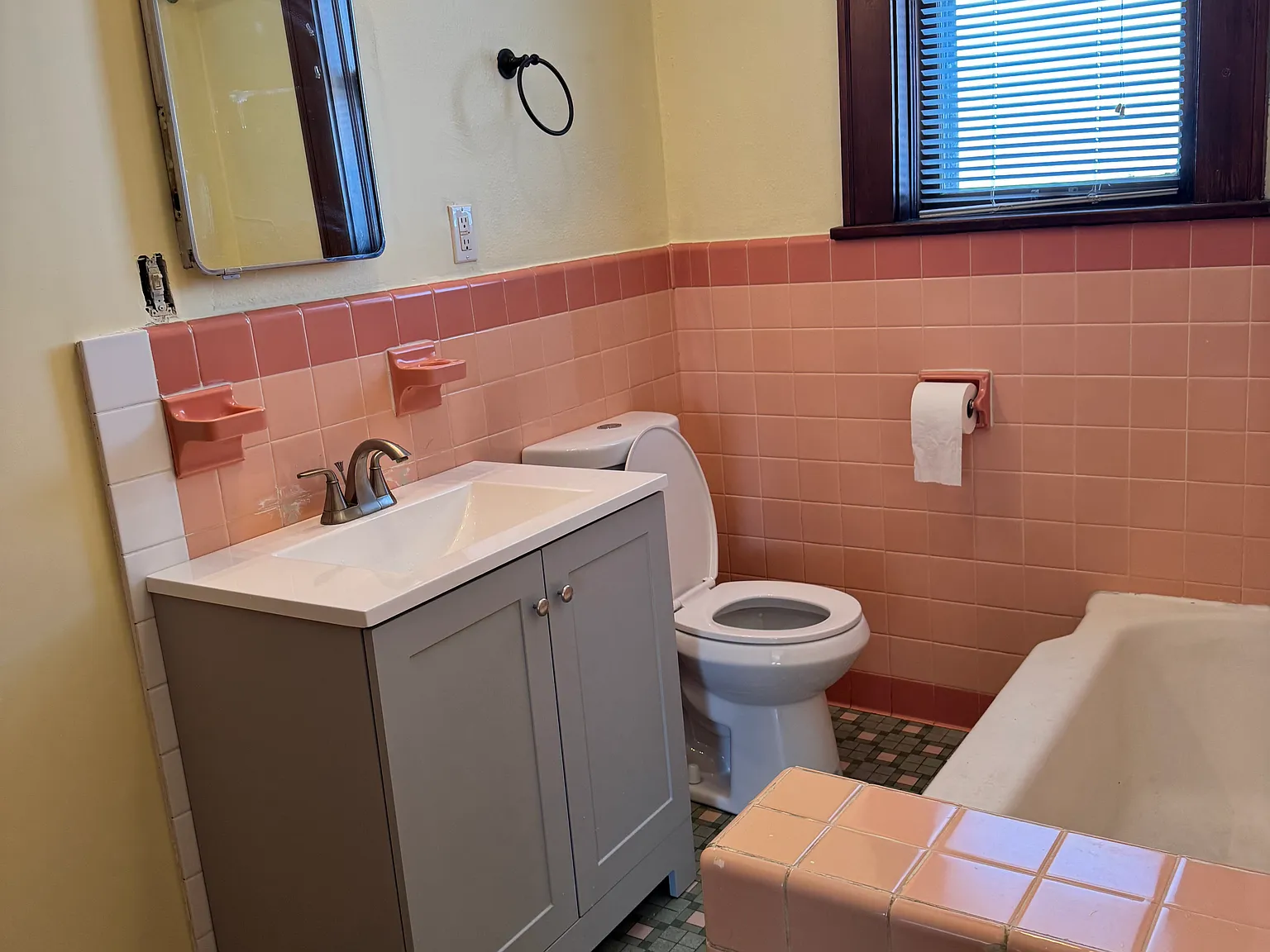 843 Rice St — Photo 2