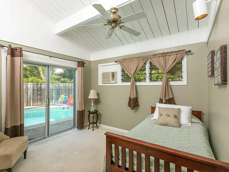 115 Ainoni St — Photo 10