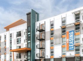 Avenue 8 at Mayfair