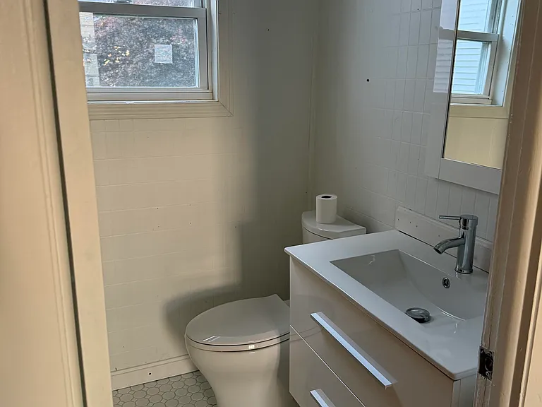 1175 S Main St #2C — Photo 2