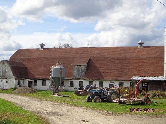 2nd image of 1749 State Highway 205