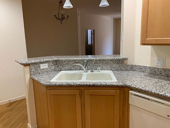 5th image of 35 E Agate Ave Unit 305