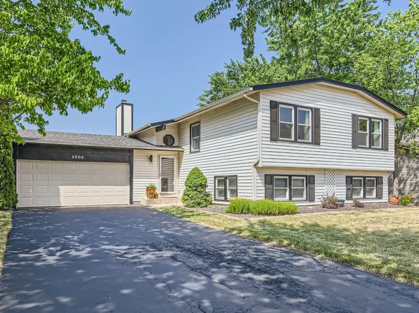 2504 Brook Ln, Aurora, IL 60504