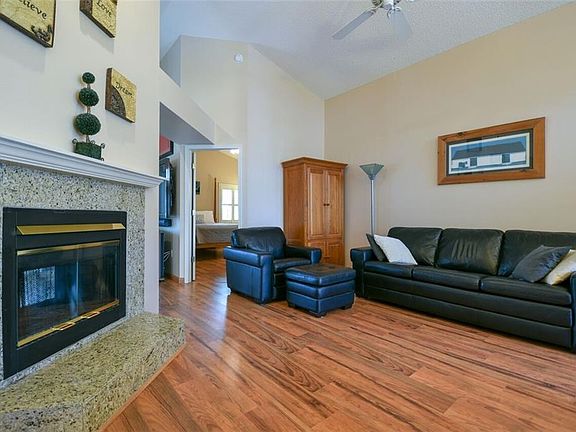 3rd image of 3216 Montrose Cir