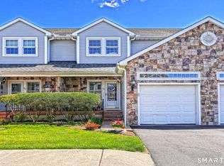 102 Lantern Ct UNIT 102, Clinton, CT 06413