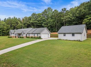 906 Watercrest Rd, West Union, SC 29696